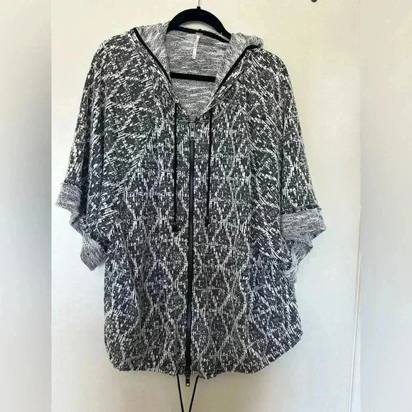 Free People Light Weight Short Sleeve Zip Up Hoodie - Picture 1 of 9